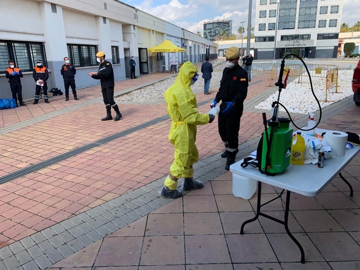Imágenes de la jornada de formación en materia de desinfección desarrollada por la Unidad Militar de Emergencias (2)