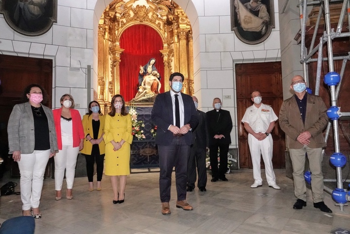 López Miras entrega la imagen de la Virgen de la Caridad (3)