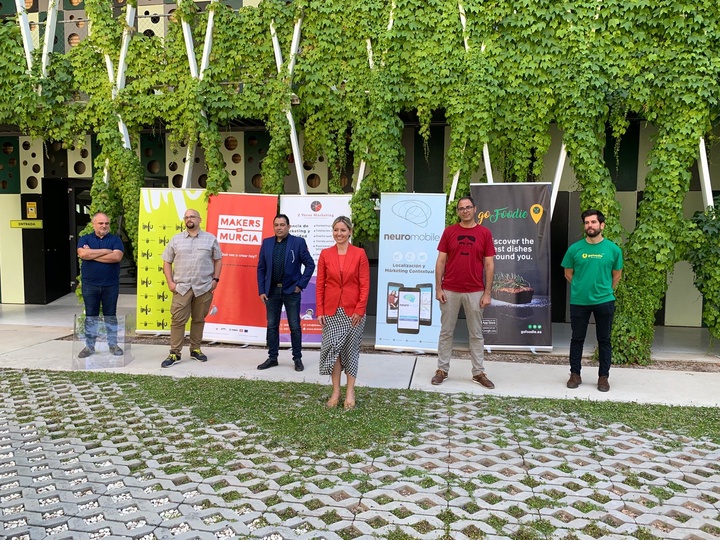 La consejera Ana Martínez Vidal, asistió hoy, con motivo de la semana de las pymes, al homenaje a empresas y emprendedores que han desarrollado soluciones innovadoras durante el Covid-19