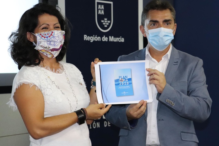 Presentación de la aplicación móvil para informar en tiempo real sobre el estado de las playas