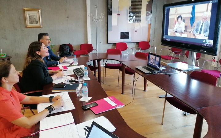 Reunión de la consejera de Educación y Cultura, Esperanza Moreno, con la ministra de Educación y Formación Profesional, Isabel Celaá