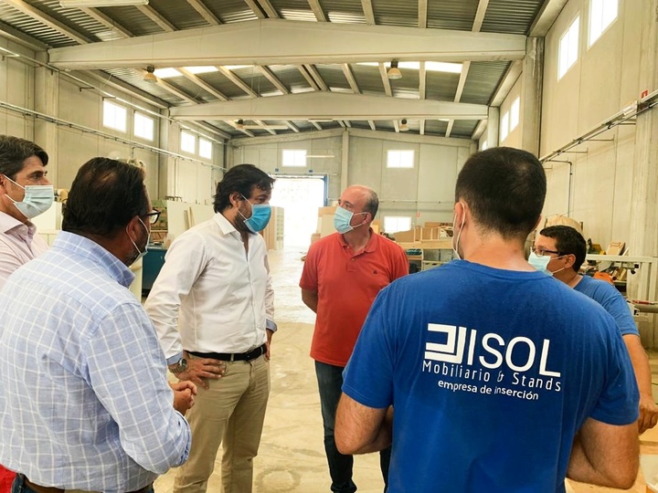 Miguel Motas, durante su visita a empresas de inserción