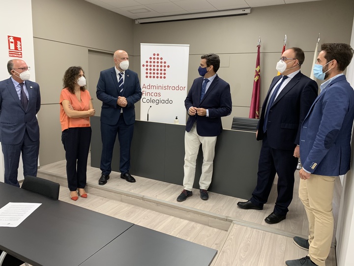 Reunión con el Colegio de Administradores de Fincas sobre la okupación