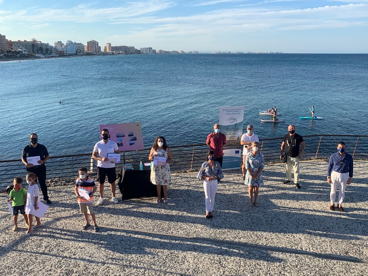 La Comunidad entrega los premios del concurso de fotografía para promocionar la nueva plaza al mar de La Manga