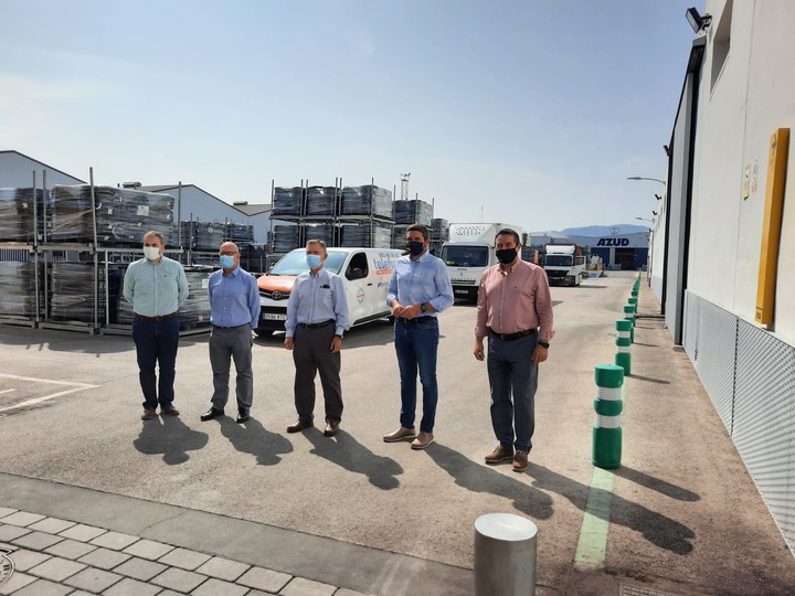 El consejero Antonio Luengo visita Sistema Azud, fabricante de sistemas de riego y tratamiento de agua