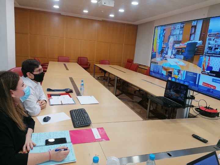 El consejero de Salud, Manuel Villegas, junto a la consejera de Educación y Cultura, Esperanza Moreno