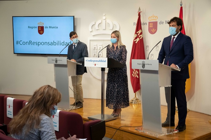 El consejero de Empleo, Investigación y Universidades, Miguel Motas, presentó una nueva ayuda para autónomos del sector de la hostelería 2