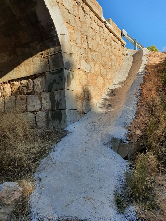 Finalizada la obra de paso de agua de la carretera de Pliego a Casas Nuevas (3)