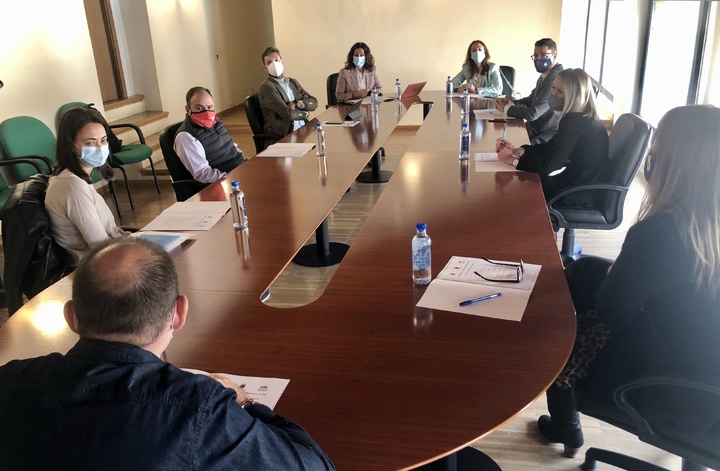 Cristina Sánchez durante la reunión con los empresarios del sector hostelero de Caravaca de la Cruz