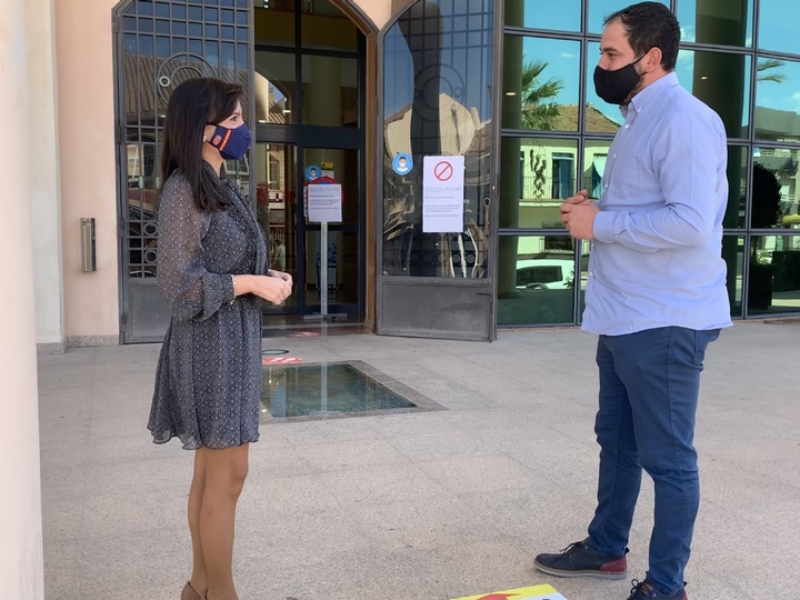 Reunión entre la directora de Movilidad y el alcalde de Los Alcázares