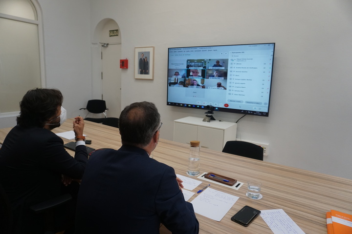 El consejero de Empleo, Investigación y Universidades presidió la Comisión Interdepartamental del Responsabilidad Social Corporativa 2