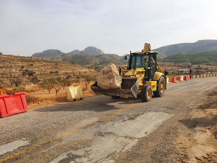 La Comunidad trabaja en mejorar la seguridad vial dos carreteras regionales, que discurren por Fortuna, dañadas por la dana (1)