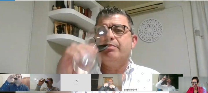 La Comunidad organiza una cata 'on line' para dar a conocer el potencial de los vinos de la Región a agencias de viajes nacionales