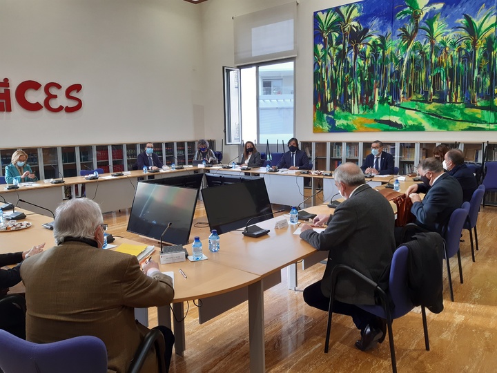 El consejero de Empleo, Investigación y Universidades, Miguel Motas, presidió el Consejo Interuniversitario celebrado esta mañana 1