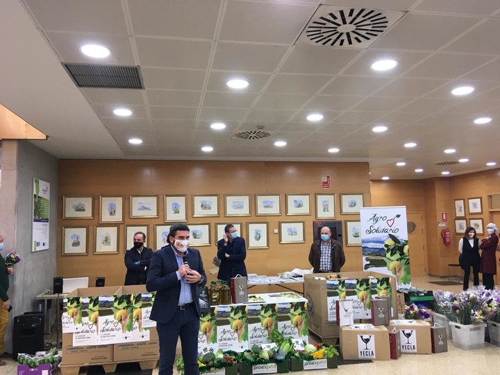 La Consejería de Agricultura celebra la '1ª Campaña Agrosolidaria de la Región' en favor del Banco de Alimentos, Cáritas Diocesana y Jesús Abandonado