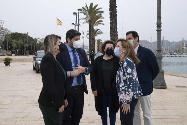 El presidente de la Comunidad inaugura la jornada 'Cartagena, enclave para la industria offshore'