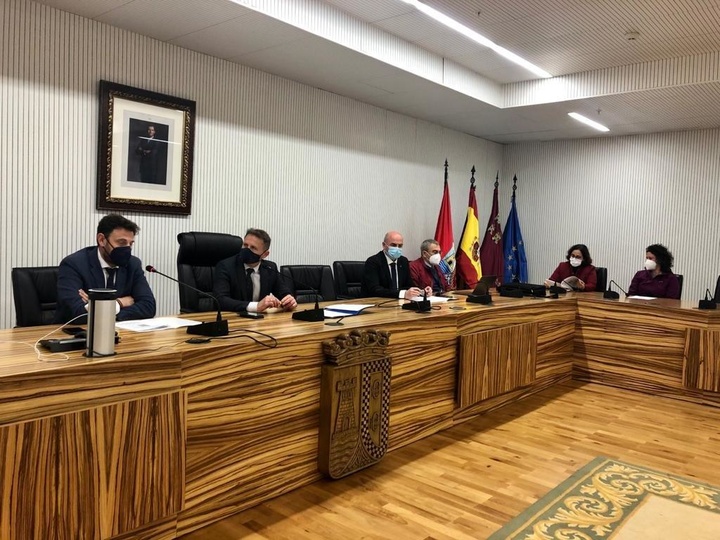 El Servicio Murciano de Salud y el Ayuntamiento de Torre Pacheco coordinan medidas para frenar el avance de la pandemia en el municipio