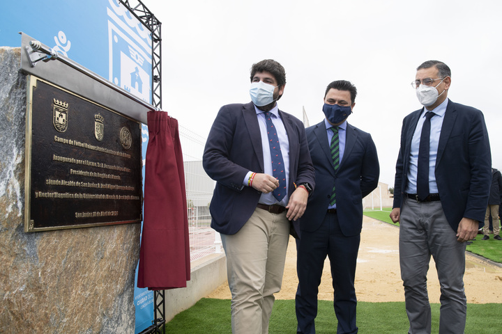 López Miras inaugura el campo de fútbol del futuro complejo deportivo de la Facultad de Ciencias del Deporte de la Universidad de Murcia (UMU) (2)