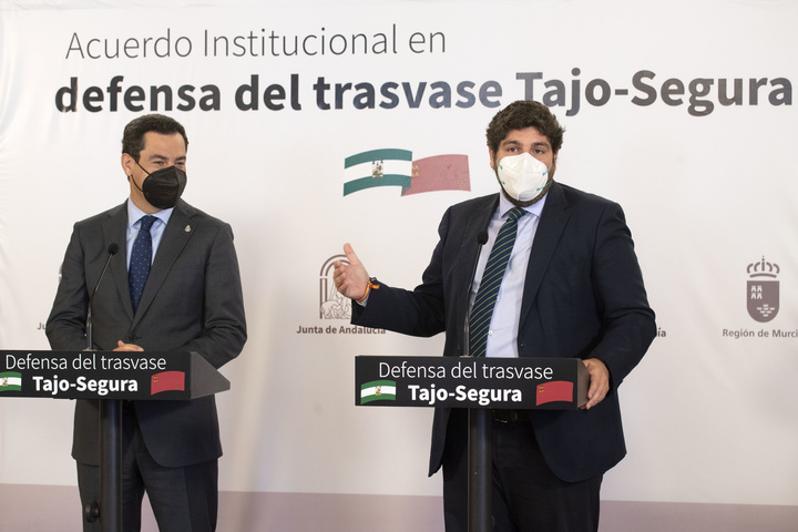 Firma de la declaración institucional en defensa del trasvase Tajo-Segura