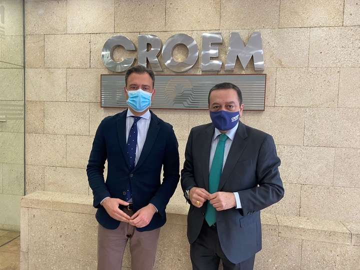 Marcos Ortuño mantiene un primer encuentro con el presidente de la Confederación Regional de Organizaciones Empresariales de Murcia (CROEM)
