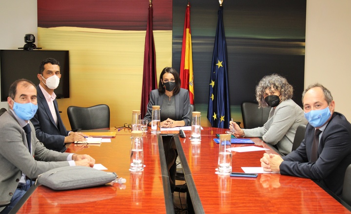 La consejera Valle Miguélez se reúne con la rectora de la UPCT