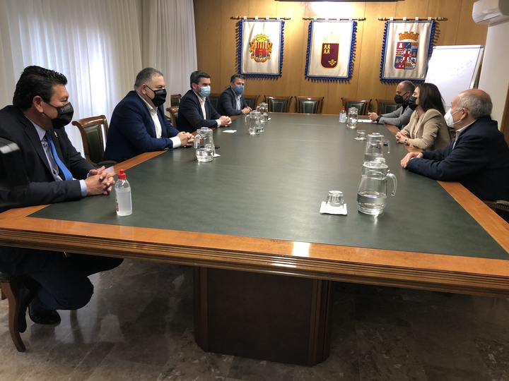 El consejero Antonio Luengo y el presidente del SCRATS se entrevistaron con la consejera de Agricultura de la Comunidad Valenciana
