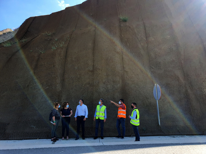 La Comunidad finaliza la instalación de las mallas que refuerzan la seguridad de los usuarios de la vía que une Abarán con Blanca