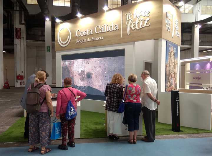 La Región asiste a una feria de turismo en Barcelona unos días antes de iniciar mañana los vuelos directos