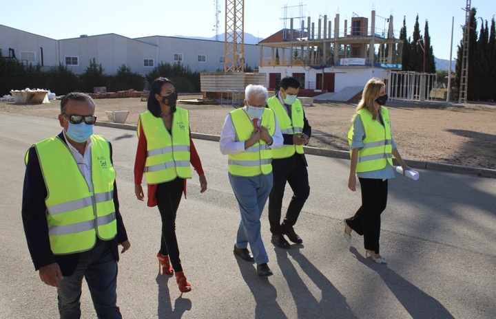 La consejera Miguélez visita el centro de formación de la Fundación Laboral de la Construcción en Alhama de Murcia