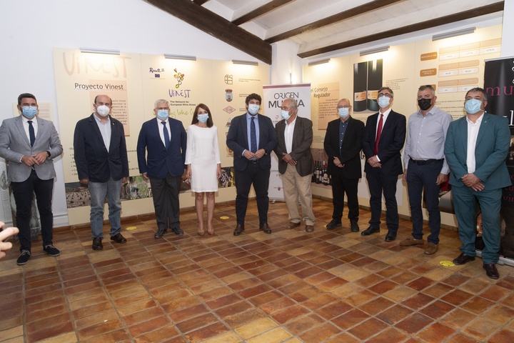 El jefe del Ejecutivo autonómico, Fernando López Miras, durante el acto de presentación de la asociación Origen Murcia (3)