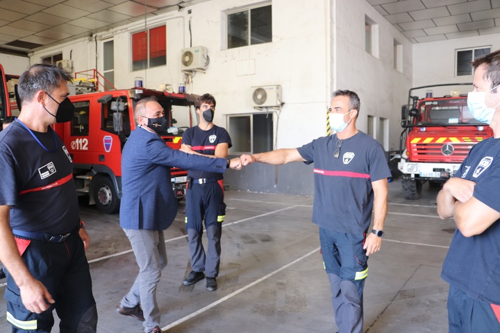 El consejero de Transparencia, Participación y Administración Pública visita las instalaciones del Parque de Bomberos de Molina de Segura (2)