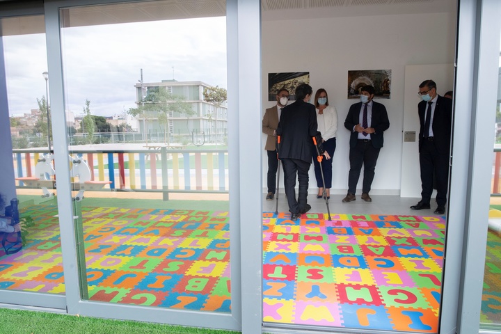 Fernando López Miras inaugura el nuevo Centro de Formación, Investigación y Asistencia Sociosanitaria de Personas Mayores de la Fundación Poncemar en el Campus Universitario de Lorca (3)