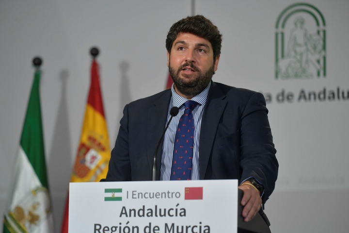 El presidente de la Región de Murcia, Fernando López Miras, se reúne con el presidente de la Junta de Andalucía, Juan Manuel Moreno (5)