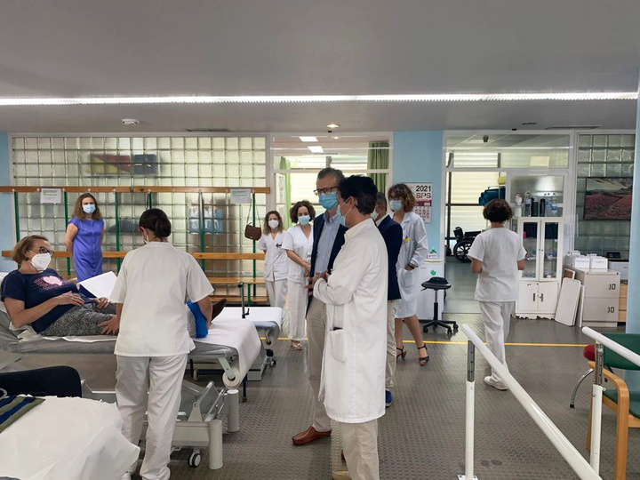 El consejero de Salud visita las instalaciones del hospital Lorenzo Guirao de Cieza (1)