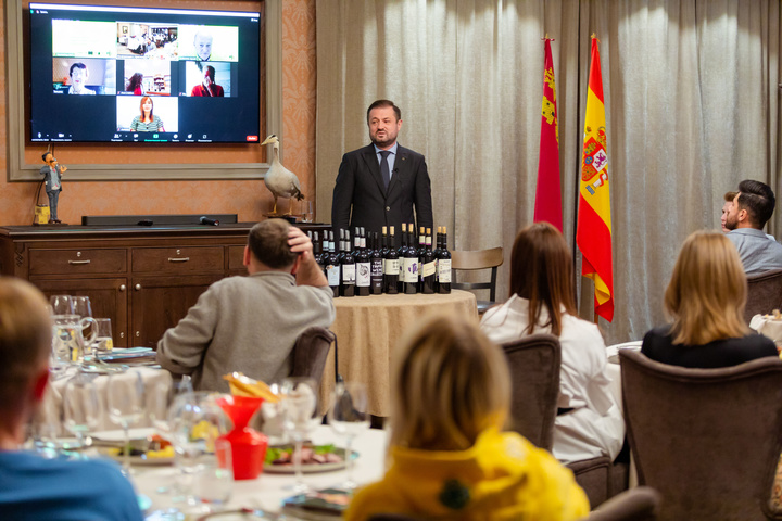 Seis bodegas de la Región participan en catas virtuales organizadas por el Instituto de Fomento en Rusia (1)
