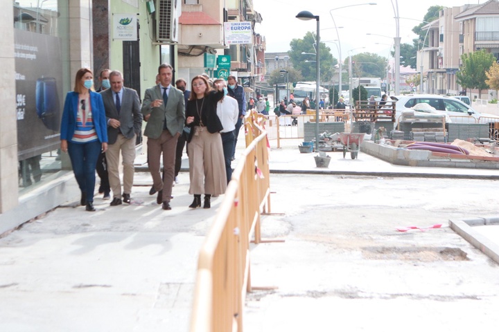 El consejero de Presidencia, Turismo y Deportes, Marcos Ortuño, junto con la alcaldesa de Fortuna, Catalina Herrero, visitan las obras que lleva a cabo la Comunidad en este municipio en el marco del Plan de Obras y Servicios