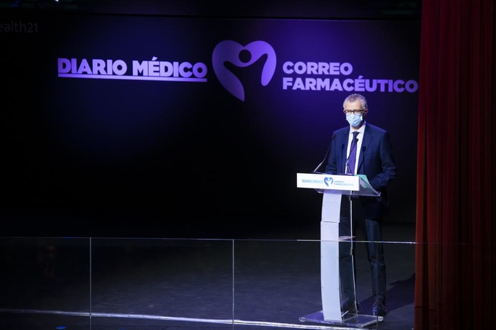 El consejero de Salud asiste a la I edición de los Premios 'E-nnova Health' 2021