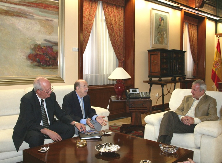 Valcárcel recibe a la directiva de la Sociedad Ginecológica de Murcia