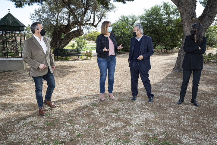 Isabel Franco visita la comunidad de empresas tecnológicas 'Torre Juana OST'