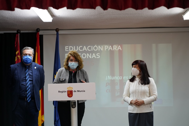 Educación de adultos