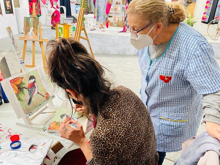 Talleres de pintura para conmemorar el Día Internacional de la Mujer