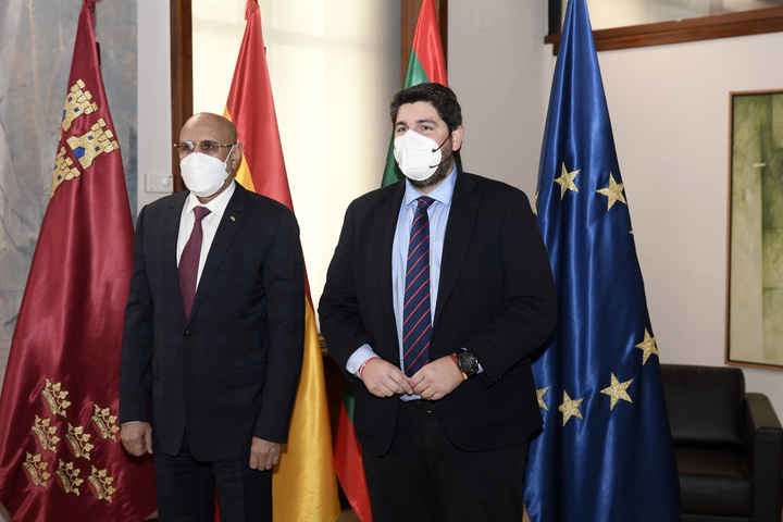 López Miras recibe en el Palacio de San Esteban al presidente de Mauritania, Mohamed Ould Ghazouani (3)