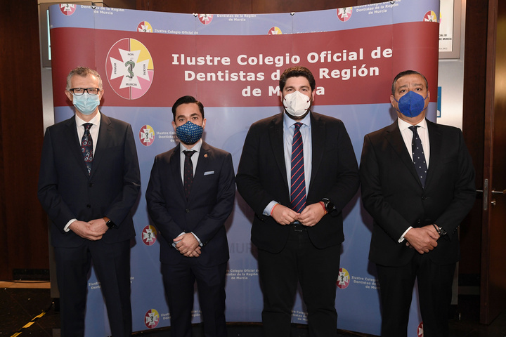 López Miras resalta la labor de los odontólogos durante los actos por la festividad de su patrona (3)