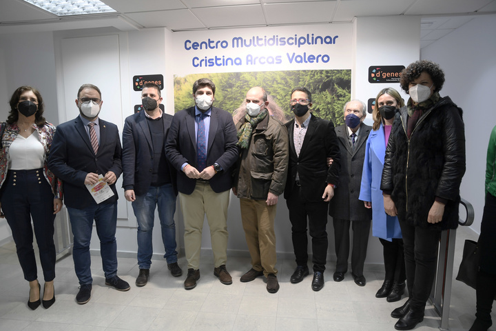 López Miras remarca "el compromiso del Gobierno regional para prestar atención integral a personas con enfermedades raras"