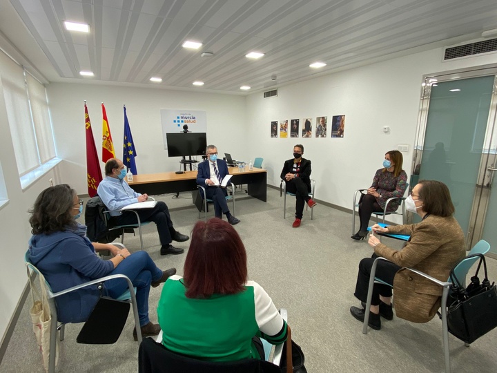 Reunión cuidados paliativos pediátricos