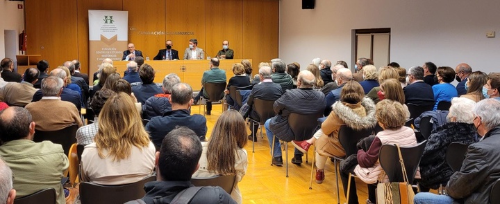 Antonio Luengo destaca la labor de los ingenieros forestales en la presentación de un libro sobre la repoblación y conservación de montes