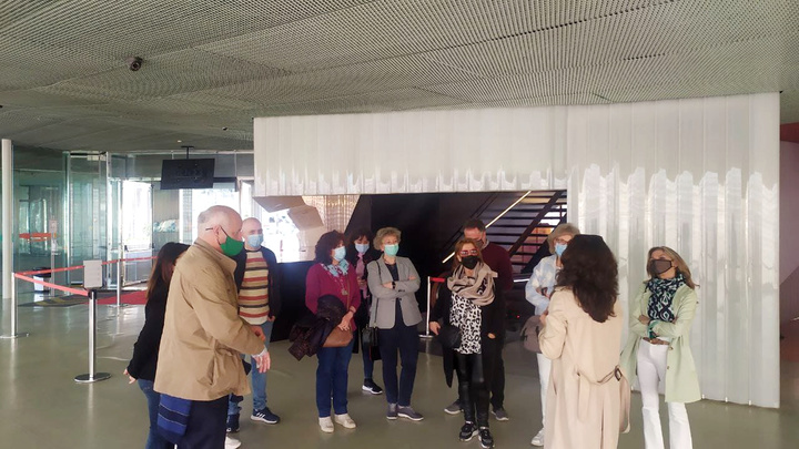 Agentes especializados en la organización de viajes corporativos en su visita al Auditorio El Batel, en Cartagena