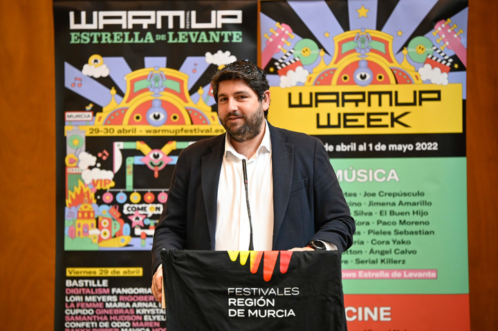 El presidente López Miras, durante la presentación del festival Warm Up
