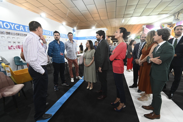 El presidente López Miras, durante la inauguración de la 60º edición de la Feria Regional del Mueble de Yecla