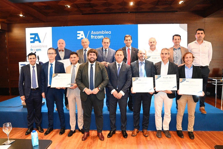 López Miras elogia en la Asamblea de Frecom la "capacidad de reinventarse" de la construcción tras "dos años muy duros"